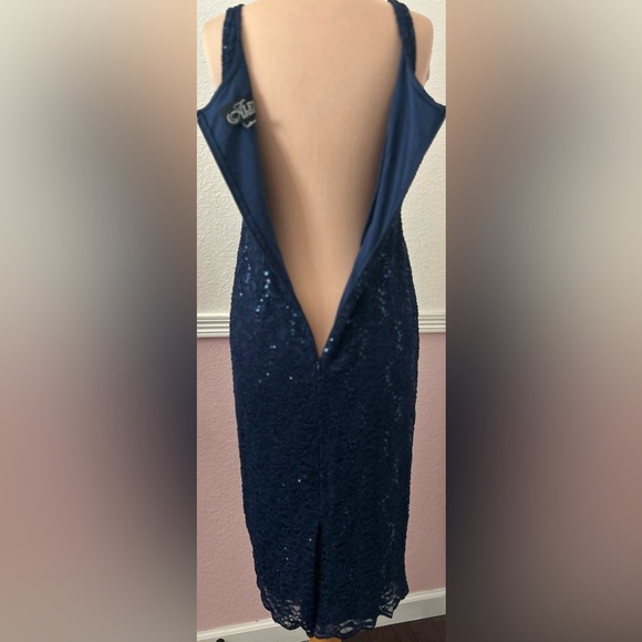 2️⃣ Piece Glam dress 👗👗 - Picture 15 of 16